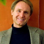 DAN BROWN