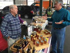 stirpe-talks-to-farmers-at-cny-regional-market